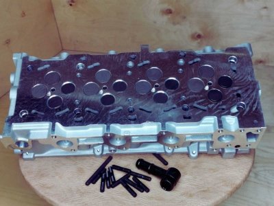 Головка блока ГБЦ D4EB Hyundai Santa Fe 2.2 150л.с в сборе Головка блока ГБЦ D4EB Hyundai Santa Fe 2.2 150л.с в сборе
