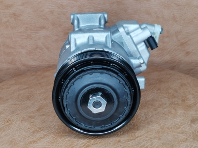 Компрессор кондиционера Тойота Камри, Рав 4 8831006511