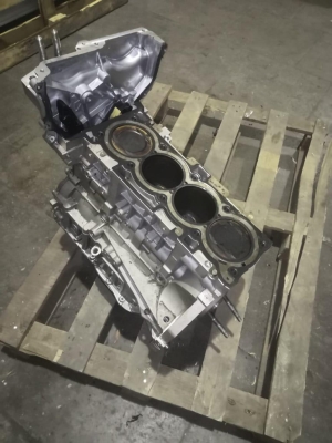 Блок цилиндров G4KE Kia Sorento XM, Santa Fe 2.4 Б/У