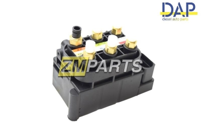 Блок клапанов пневмоподвески Mercedes GL, ML, W221, W212 A2123200658 Блок клапанов пневмоподвески Mercedes GL, ML, W221, W212 A2123200658