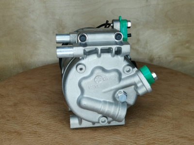 Компрессор кондиционера Hyundai Elantra, i30, Kia Ceed 97701-2H102, 977012H102