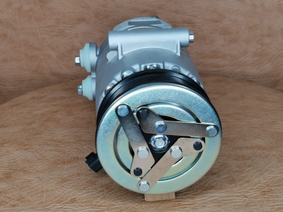 Компрессор кондиционера Ford Focus, Mondeo, C-Max, S-Max, Galaxy, Volvo S60, S80, V40, V70