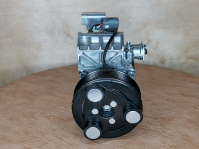 Компрессор кондиционера Mazda CX7 Компрессор кондиционера Mazda CX7