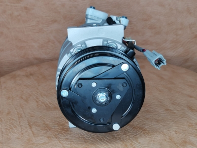 Компрессор кондиционера Renault Megane, Scenic, Laguna Компрессор кондиционера Renault Megane, Scenic, Laguna