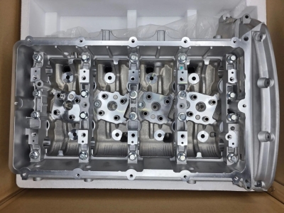 Головка блока ГБЦ Ford Transit, Land Rover Defender 2.4 1433148 Головка блока ГБЦ Ford Transit, Land Rover Defender 2.4 1433148